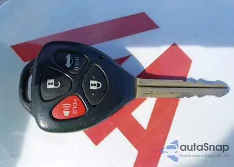 2013 Toyota Corolla S z USA, uszkodzony, nr VIN 5YFBU4EEXDP160018